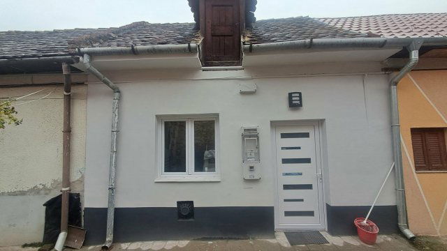 Eladó családi ház, Debrecenben 29.99 M Ft, 1 szobás