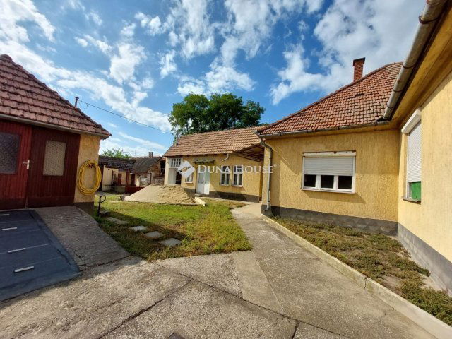 Eladó családi ház, Vaskúton 24.9 M Ft, 4 szobás
