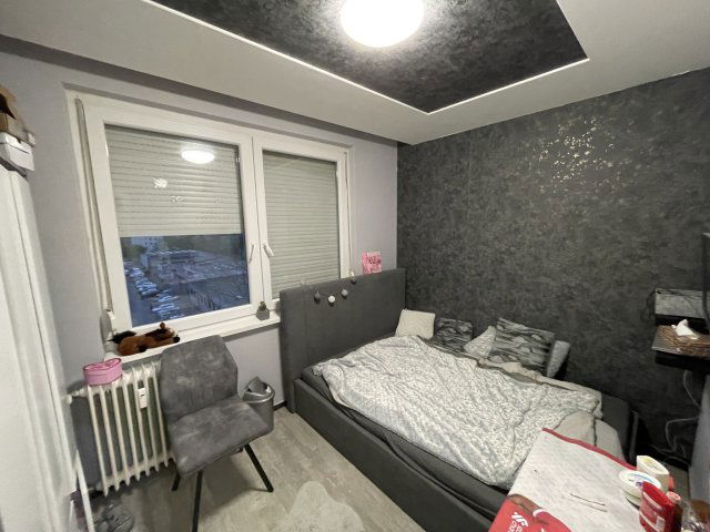 Eladó panellakás, Debrecenben 59.5 M Ft, 4 szobás