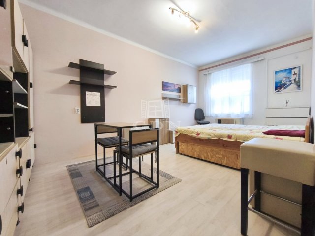 Eladó téglalakás, Zalaegerszegen 33.9 M Ft, 2 szobás