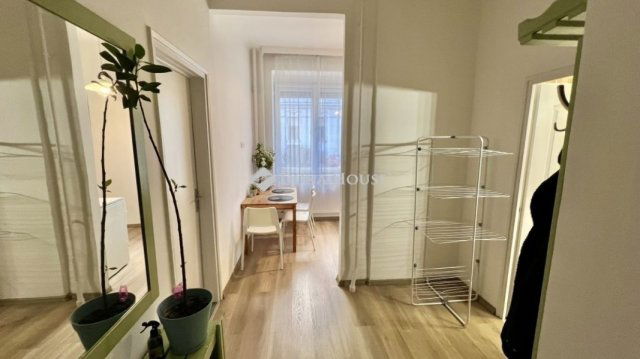 Eladó téglalakás, Budapesten, V. kerületben 102.5 M Ft, 2 szobás