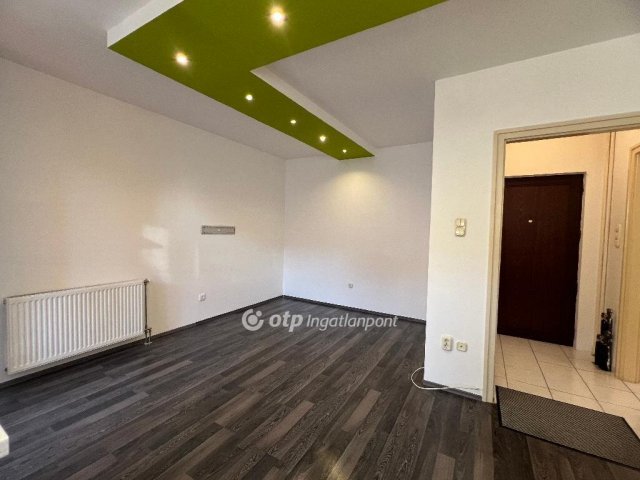 Eladó téglalakás, Budapesten, X. kerületben 65 M Ft, 1+1 szobás