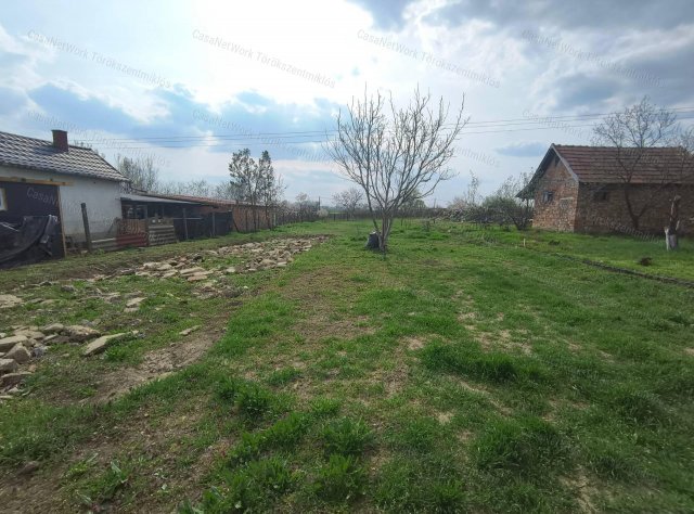 Eladó mezogazdasagi ingatlan, Törökszentmiklóson 1.2 M Ft