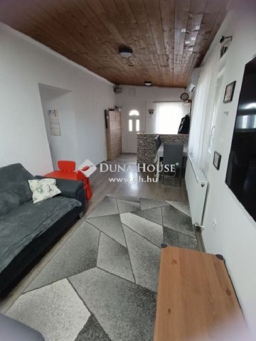 Eladó családi ház, Sóskúton 65 M Ft, 4 szobás