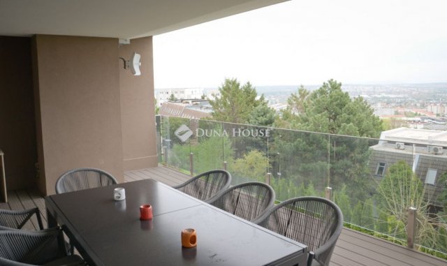 Kiadó iroda, Pécsett 300 E Ft / hó / költözzbe.hu