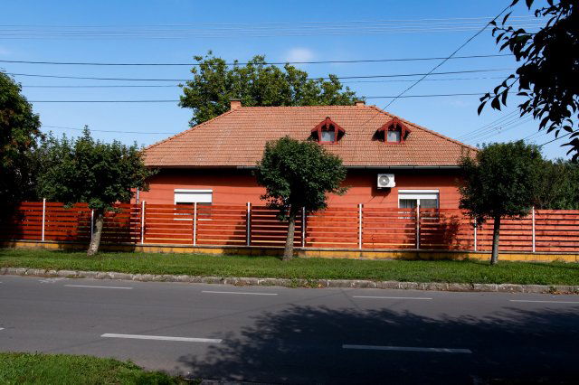 Eladó családi ház, Szigetváron 65.5 M Ft, 3 szobás