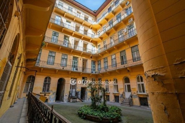 Eladó téglalakás, Budapesten, VIII. kerületben 77.99 M Ft