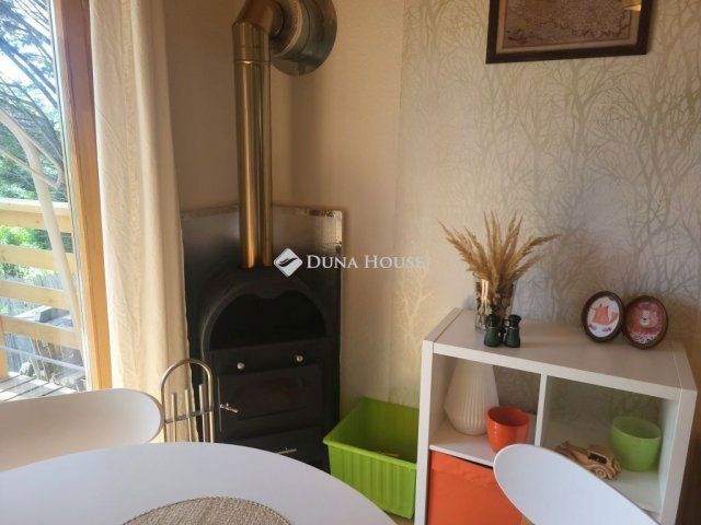 Eladó nyaraló, Pilisszántón 64.5 M Ft, 2 szobás