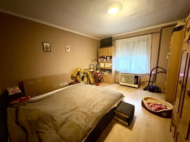 Eladó családi ház, Csemőn 39.9 M Ft, 3 szobás