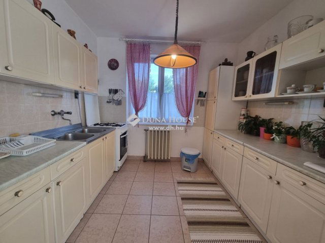 Eladó családi ház, Gárdonyban 148.9 M Ft, 6 szobás