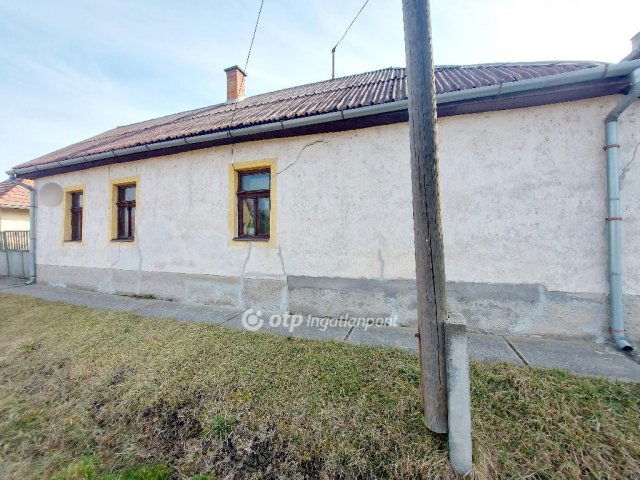 Eladó családi ház, Harsányban 9.5 M Ft, 2 szobás