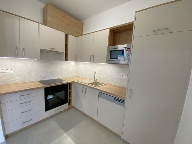 Eladó téglalakás, Kecskeméten 62 M Ft, 2 szobás