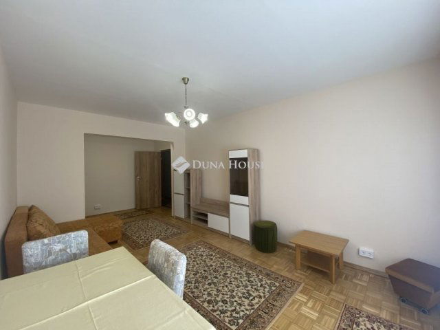 Kiadó panellakás, albérlet, Győrött 190 E Ft / hó, 2 szobás