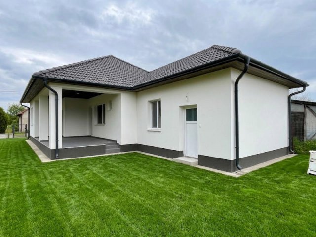 Eladó családi ház, Tápióságon 70 M Ft, 3+1 szobás