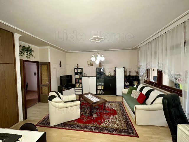 Eladó családi ház, Zalaegerszegen 92 M Ft, 5 szobás