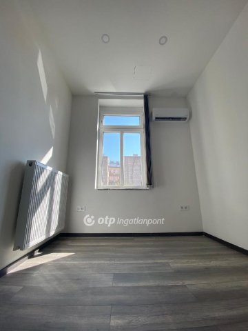 Eladó téglalakás, Budapesten, VIII. kerületben 84.9 M Ft