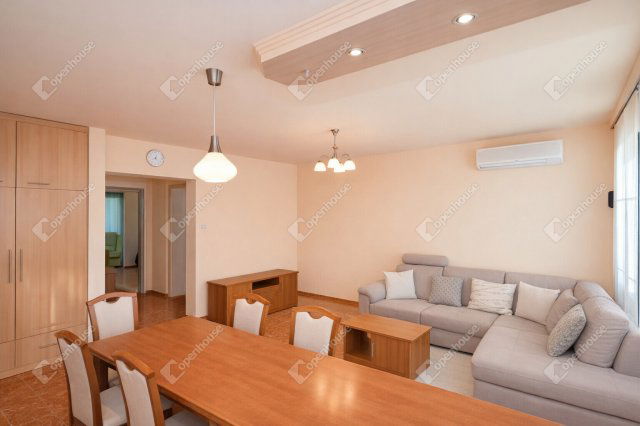 Eladó téglalakás, Szegeden 72.99 M Ft, 3 szobás