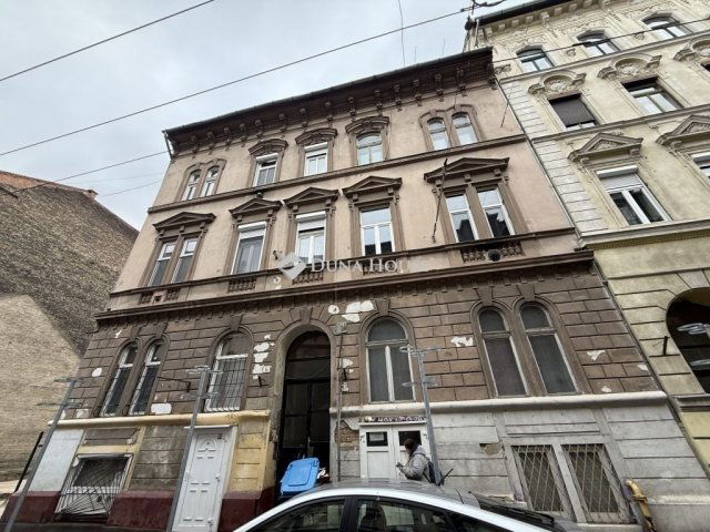 Eladó téglalakás, Budapesten, VII. kerületben 45 M Ft, 1 szobás