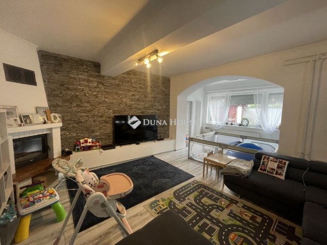 Eladó családi ház, Kecskeméten 82.9 M Ft, 4 szobás