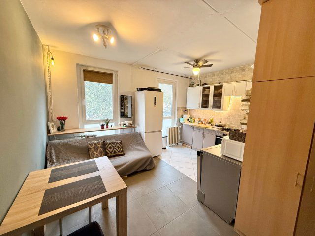 Eladó panellakás, Pécsett 44.9 M Ft, 2 szobás