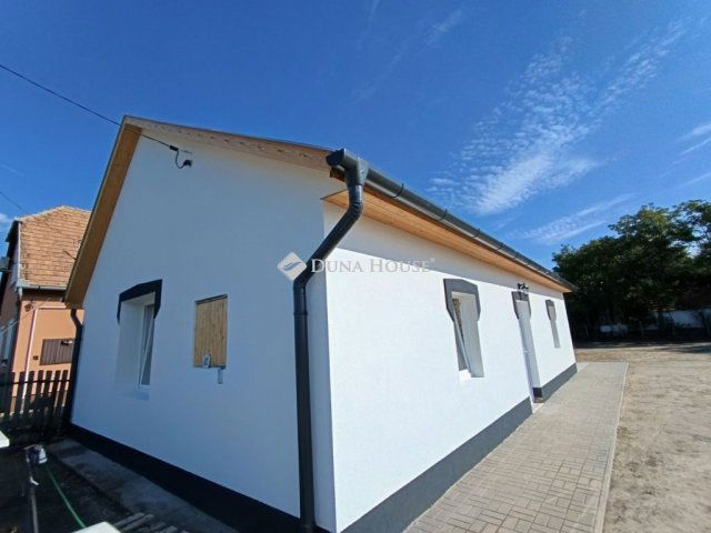 Eladó családi ház, Abonyban 34.9 M Ft, 3 szobás