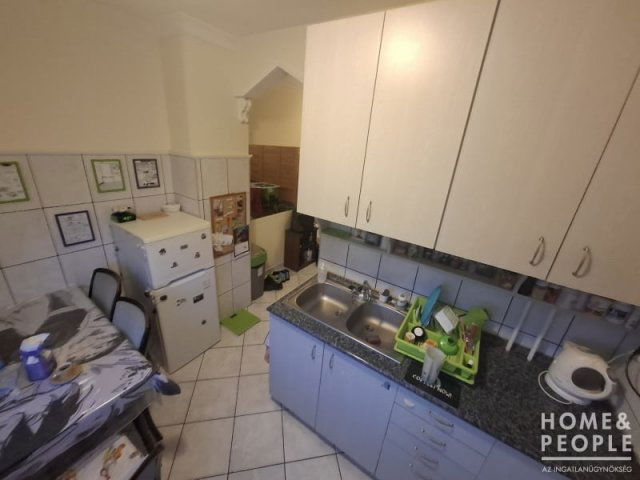 Eladó téglalakás, Szegeden 53 M Ft, 2 szobás
