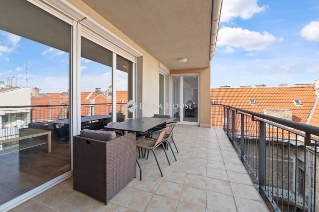 Eladó téglalakás, Budapesten, VII. kerületben 169 M Ft, 4 szobás