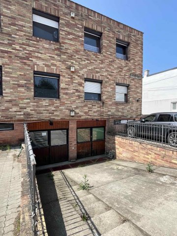 Eladó családi ház, Budapesten, XVIII. kerületben 450 M Ft