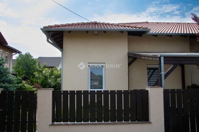 Eladó ikerház, Dunaharasztin 137.5 M Ft, 4 szobás