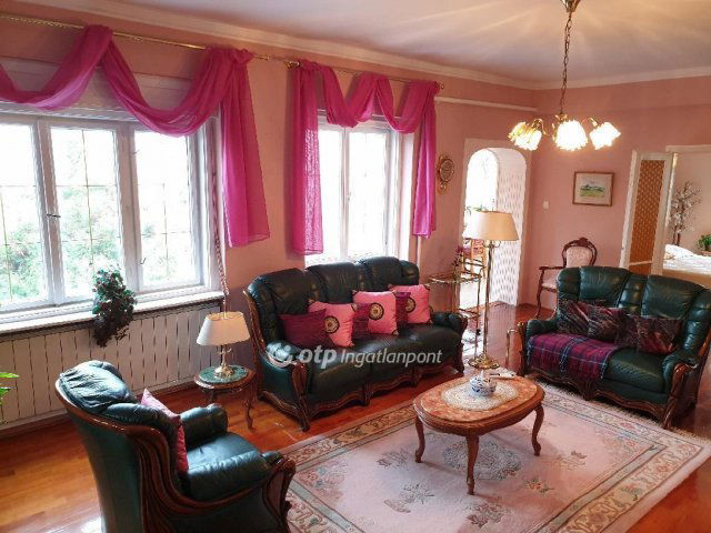 Eladó családi ház, Balassagyarmaton 69.9 M Ft, 6 szobás