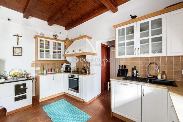 Eladó családi ház, Pilisszentkereszten 168 M Ft, 4 szobás