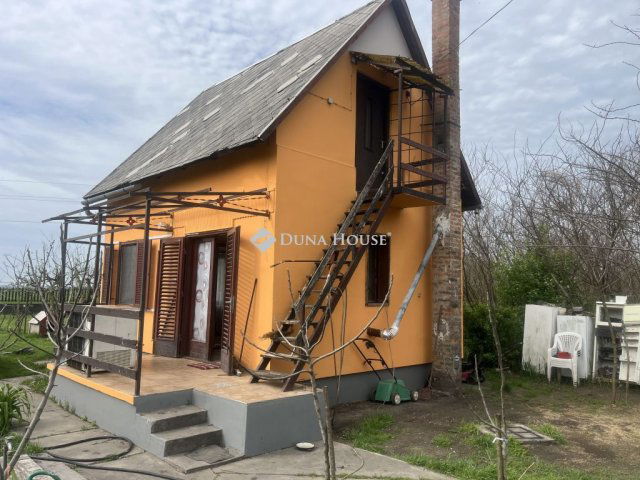 Eladó nyaraló, Szalkszentmártonon 12.5 M Ft, 2 szobás