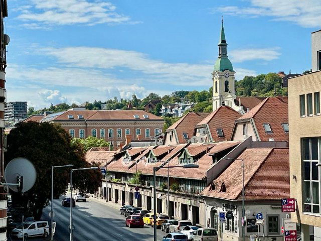 Eladó panellakás, Budapesten, III. kerületben 98 M Ft, 3+1 szobás