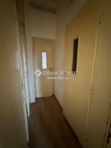 Eladó téglalakás, Budapesten, X. kerületben 65 M Ft, 3 szobás