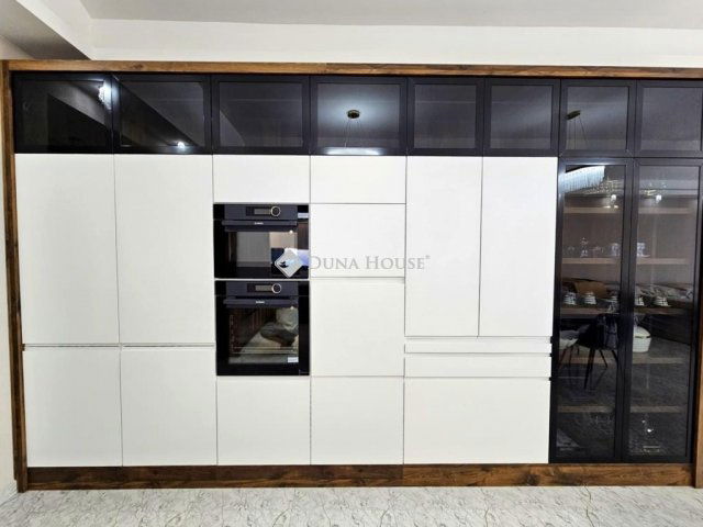 Eladó családi ház, Alsónémediben 229 M Ft, 5 szobás