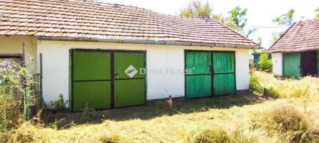Eladó mezogazdasagi ingatlan, Pusztaszeren 32 M Ft, 5 szobás
