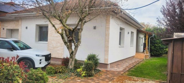 Eladó családi ház, Dunaharasztin 210 M Ft, 7 szobás