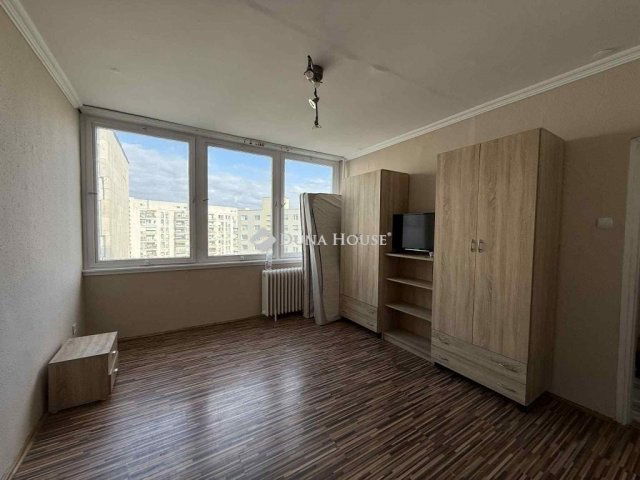 Eladó téglalakás, Kecskeméten 42.9 M Ft, 2 szobás