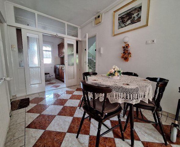 Eladó téglalakás, Hévízen 73 M Ft, 3 szobás