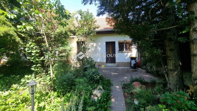 Kiadó családi ház, albérlet, Budaörsön 250 E Ft / hó