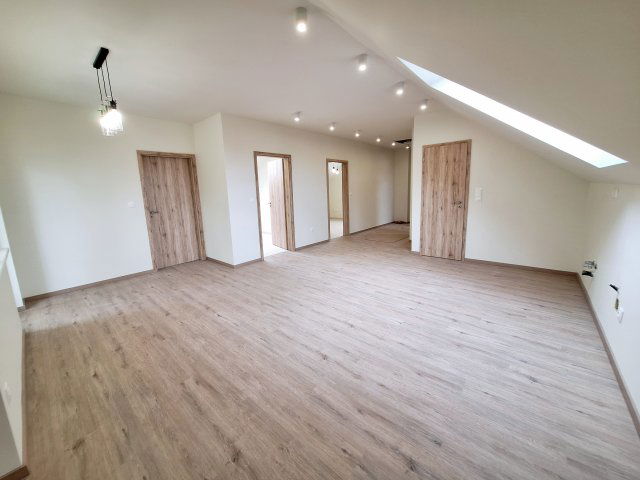 Eladó téglalakás, Érden 89 M Ft, 4 szobás