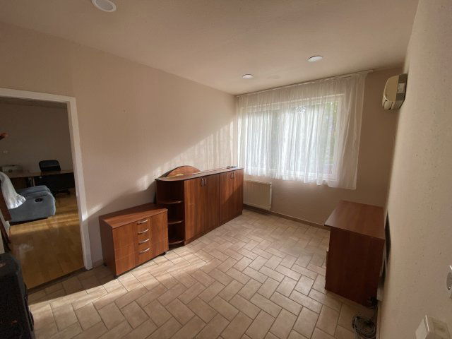 Kiadó iroda, Csömörön 400 E Ft / hó, 3 szobás