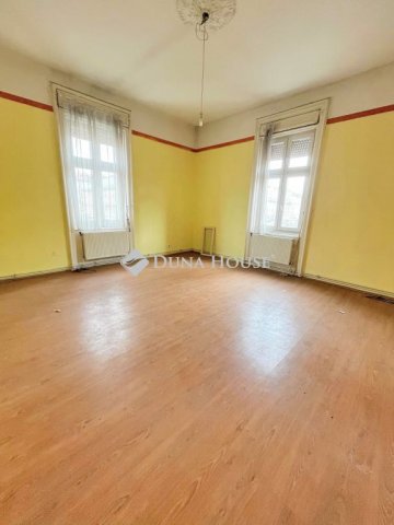 Eladó téglalakás, Budapesten, VI. kerületben 189.9 M Ft