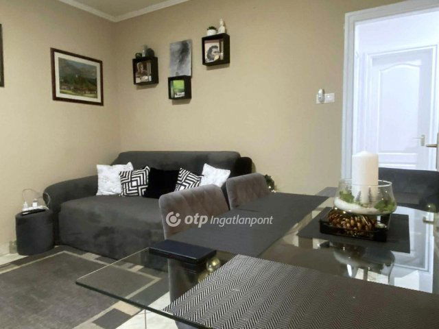 Eladó családi ház, Zamárdiban 89.99 M Ft, 4+2 szobás