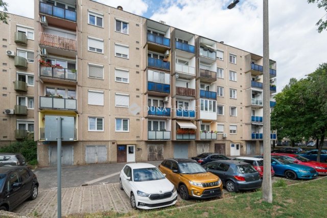 Eladó panellakás, Tatabányán, Sánc utcában 52.9 M Ft, 3 szobás