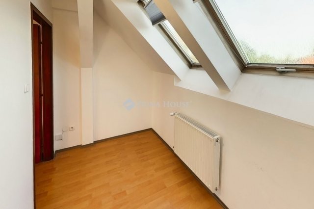 Eladó téglalakás, Kecskeméten 64.9 M Ft, 6 szobás