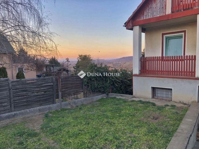 Eladó családi ház, Mogyoródon 82.5 M Ft, 4 szobás