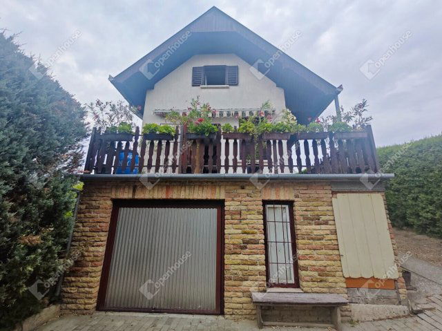 Eladó nyaraló, Győrújbaráton 40 M Ft, 1 szobás
