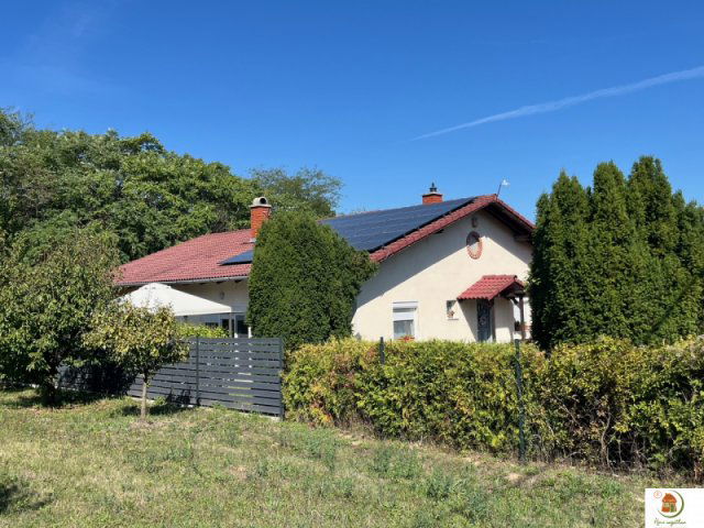 Eladó családi ház, Tinnyén 149 M Ft, 4+1 szobás