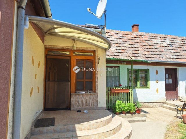 Eladó családi ház, Városföldön 17.9 M Ft, 1 szobás